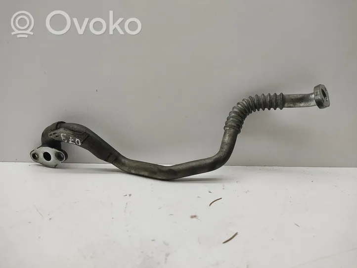 Toyota Avensis T270 Turbo turbocharger oiling pipe/hose 