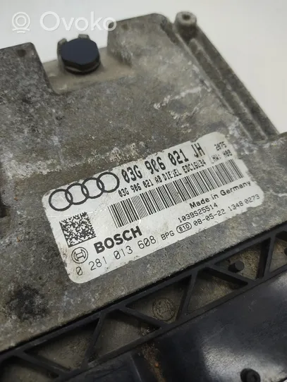 Audi A6 S6 C6 4F Variklio valdymo blokas 