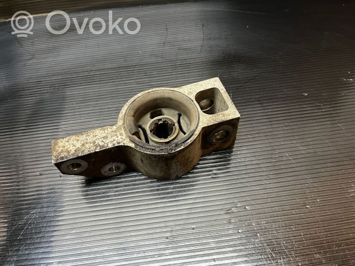 Volkswagen Touran II Boccola per braccio anteriore 1K0407151BC