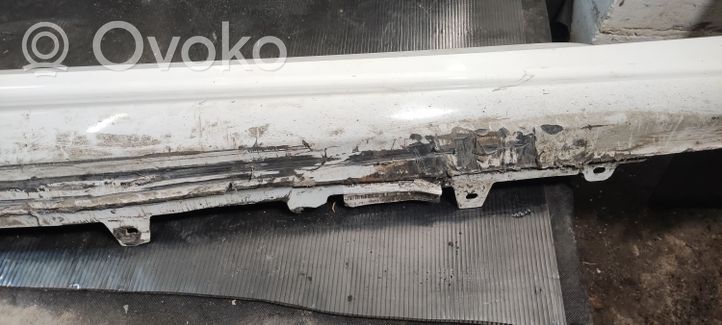 BMW 4 F32 F33 Sill 764880