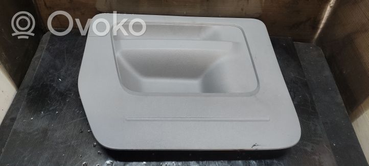 Volkswagen Caddy Takaoven verhoilu 2K3867127