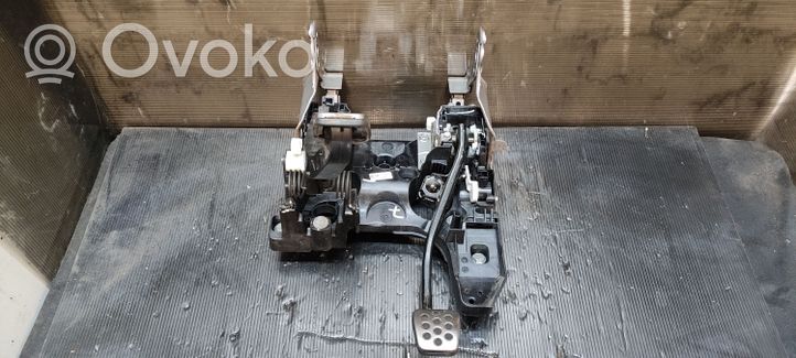 Opel Insignia A Pedal assembly 22969479