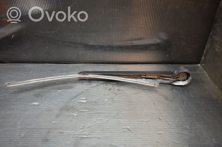 Volkswagen Touran I Rear wiper blade 1T0955707