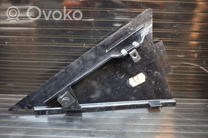 Audi A4 S4 B8 8K Takaoven lasin muotolista 8K5853273