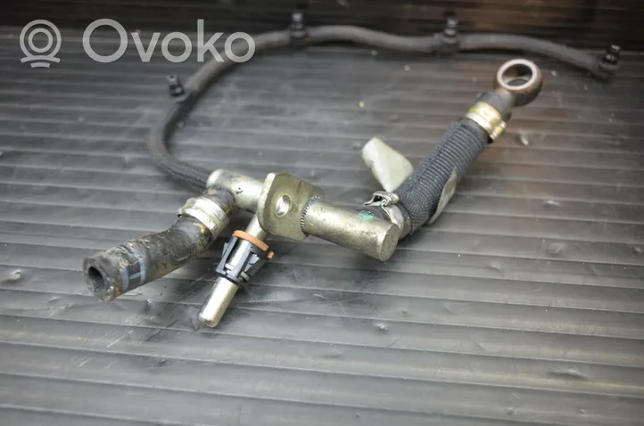 Opel Corsa D Tuyau d'alimentation conduite de carburant 