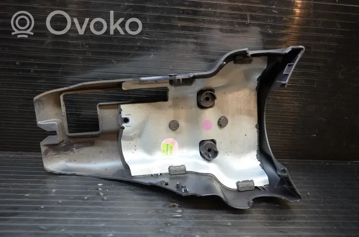 Volvo V50 Rivestimento del piantone del volante 30680133