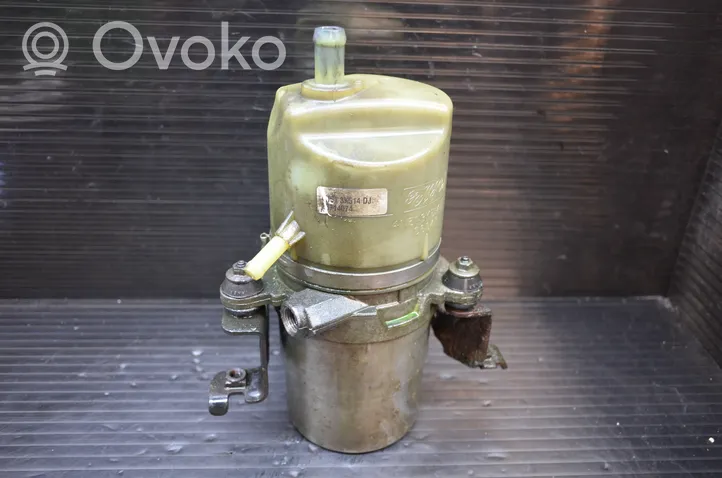 Volvo V50 Ohjaustehostimen pumppu 4N513K514
