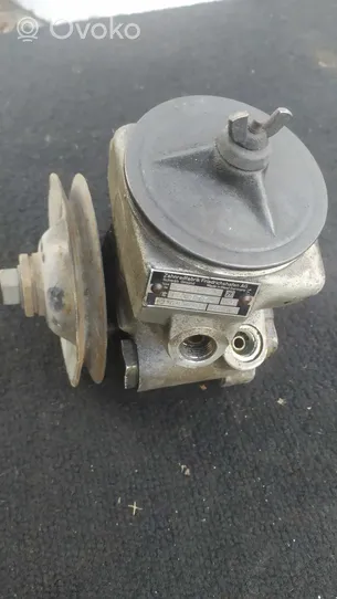 Mercedes-Benz W123 Pompe de direction assistée 7572900424