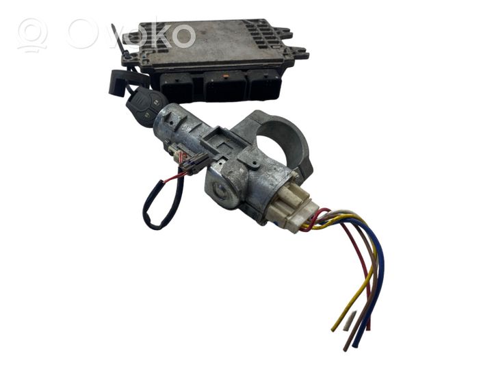 Nissan Juke I F15 Komputer / Sterownik ECU i komplet kluczy MEC940390