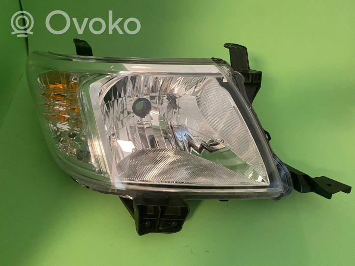 Toyota Hilux (AN10, AN20, AN30) Lampa przednia 811100K440