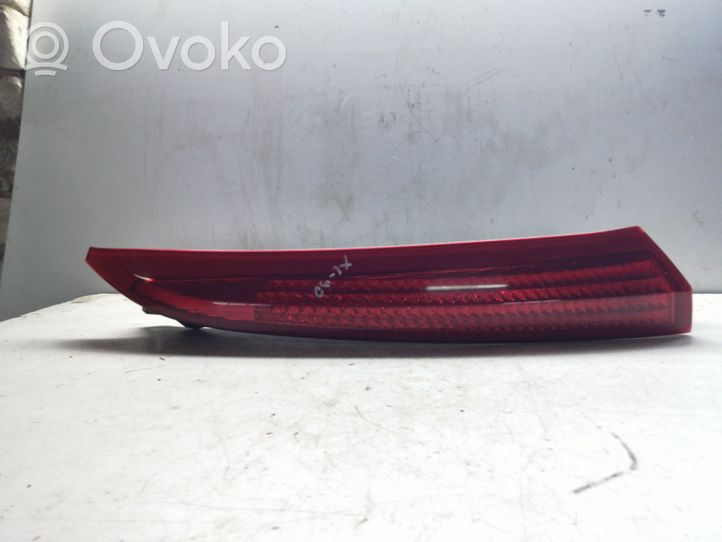 Volvo XC90 Klosze lamp tylnych 30698142