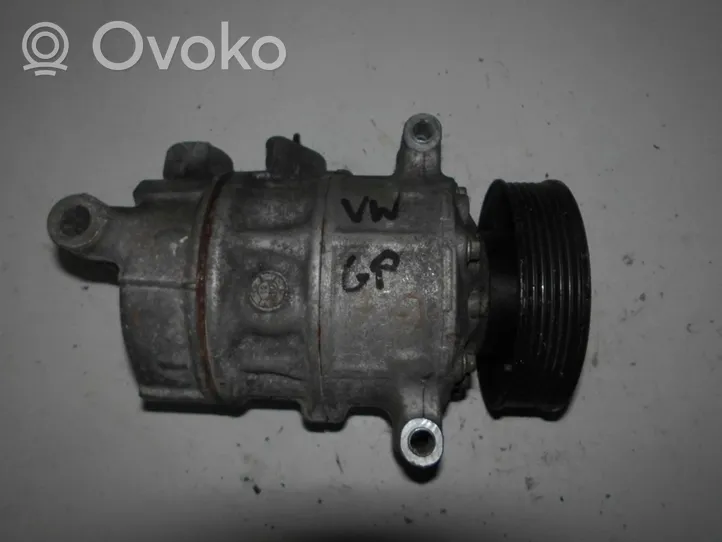 Volkswagen Golf VIII Ilmastointilaitteen kompressorin pumppu (A/C) 5Q0820803C