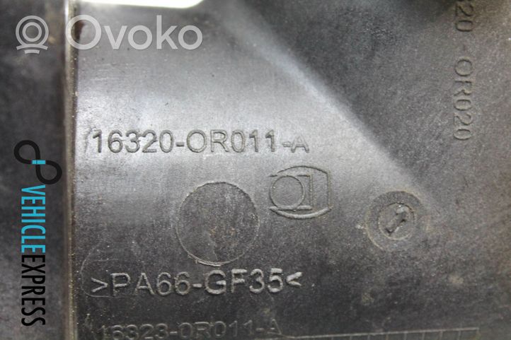 Toyota Avensis T270 Obudowa termostatu 163200R011