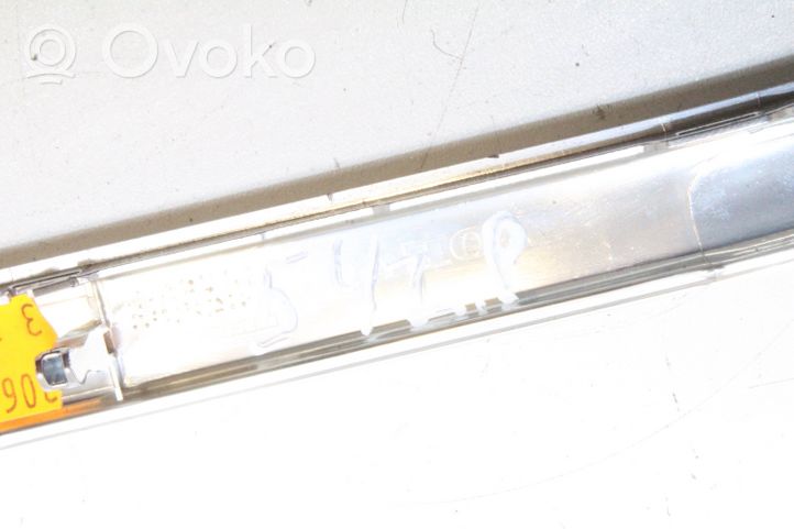 Volvo V60 Ramka przycisku otwierania szyby drzwi tylnych 
