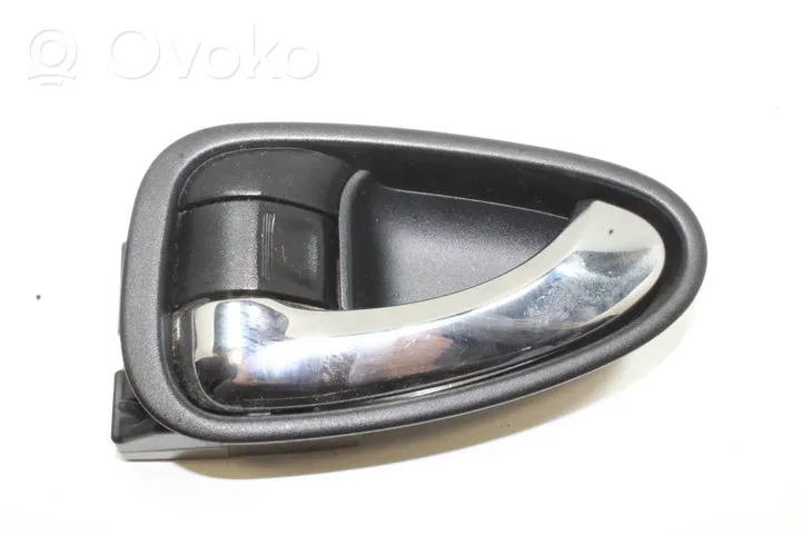 Toyota Avensis T270 Rear door interior handle 6920605051