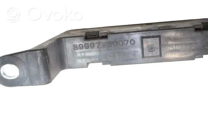 Toyota Avensis T270 Radion pystyantenni 8999730070