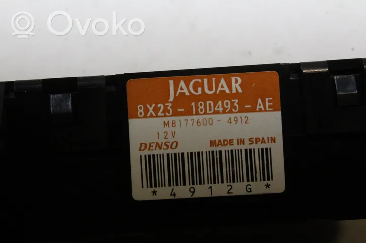 Jaguar XF X250 Panel klimatyzacji 8X2318D493AE