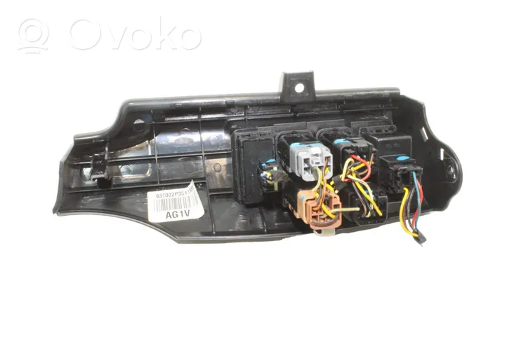 KIA Sorento Zestaw przełączników i przycisków 937002P351