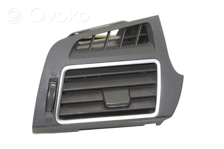 Toyota Verso Garniture, panneau de grille d'aération 556500F030