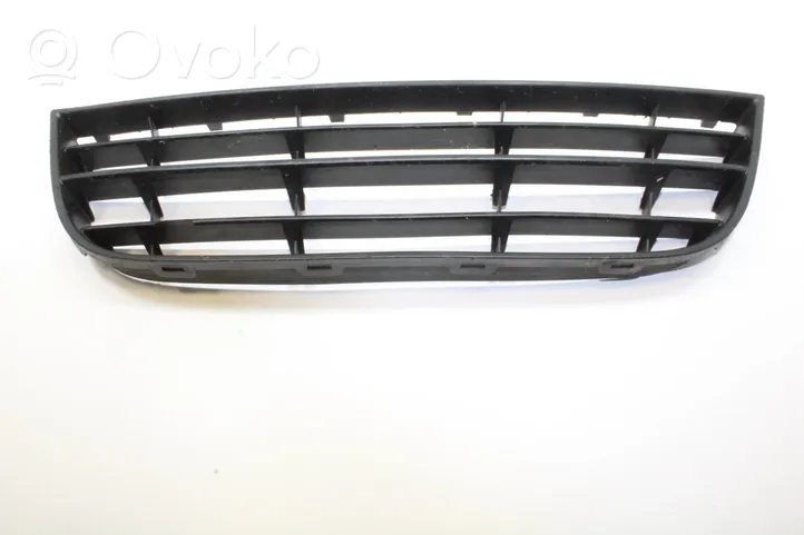 Volkswagen Polo Grille inférieure de pare-chocs avant 6Q0853677B