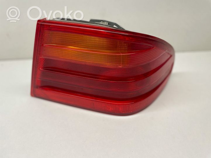 Mercedes-Benz E W210 Lampa tylna 2108204464