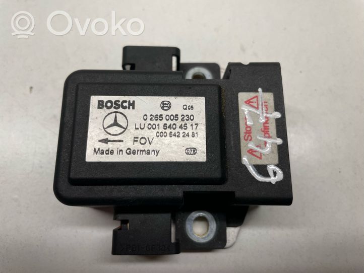 Mercedes-Benz E W210 Czujnik przyspieszenia ESP 0265005230