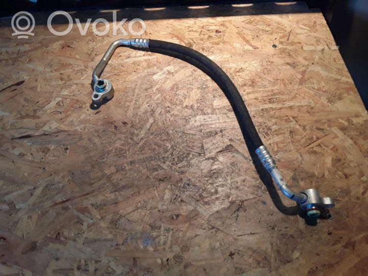 Volvo V40 Tubo flessibile del radiatore dell’olio del cambio 31390481