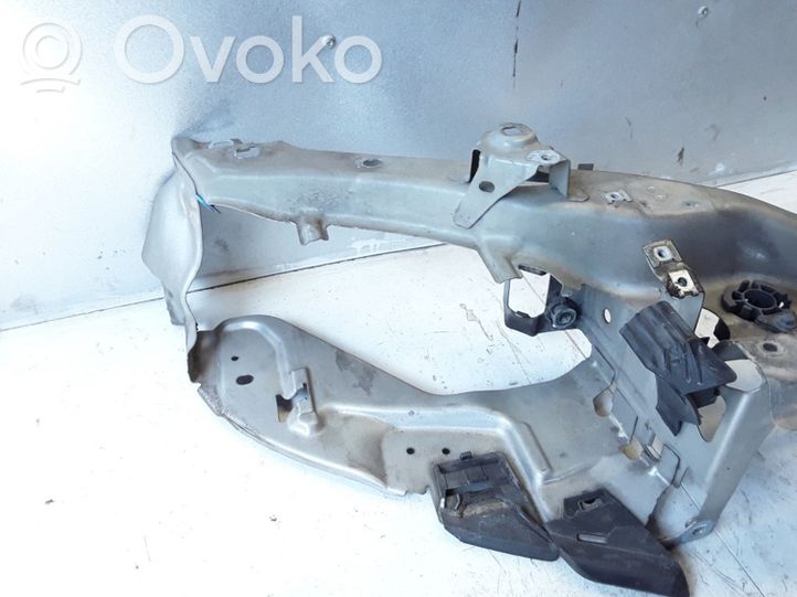 Volvo v40 sales slam panel