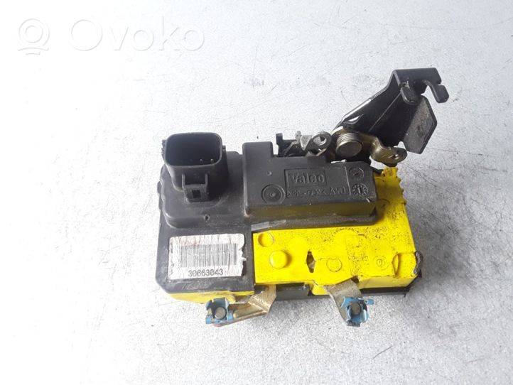 Volvo XC70 Zamek drzwi przednich 30663043