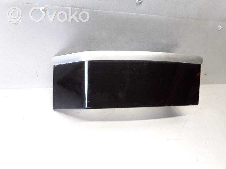 Volvo XC90 Отделка (ленточка) заднего фонаря 8620819