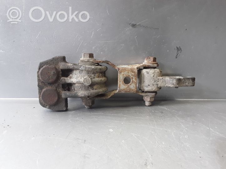 Volvo S70  V70  V70 XC Supporto della scatola del cambio 