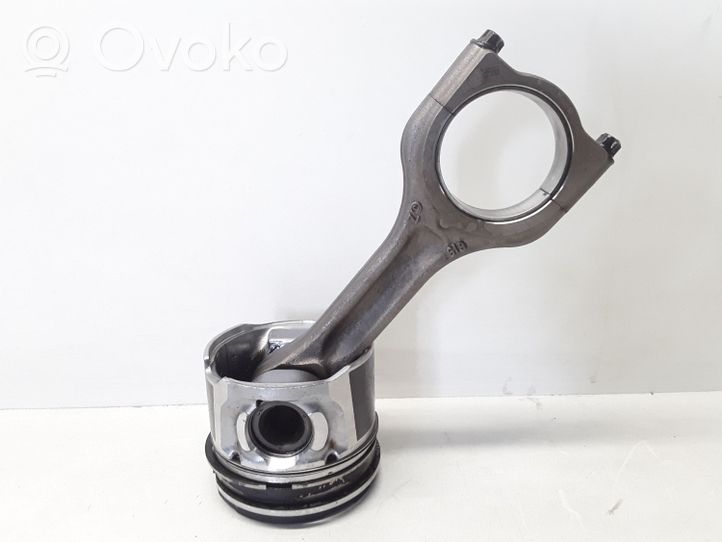 Volvo S40 Piston with connecting rod 