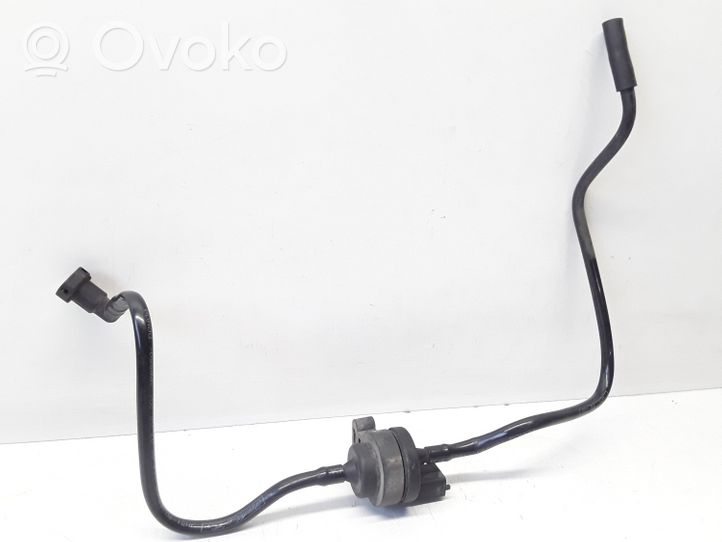 Volvo C30 Fuel line pipe 3M519D289CF