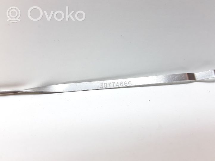 Volvo XC70 Oil level dip stick 30774666