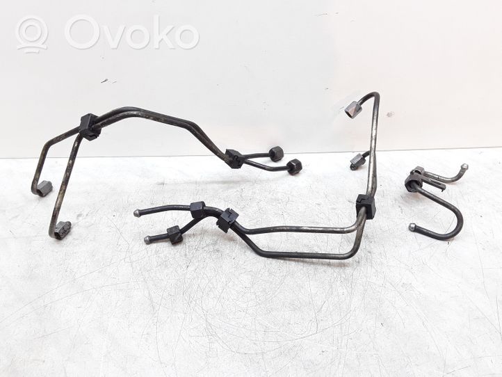 Volvo S40 Fuel injector supply line/pipe 