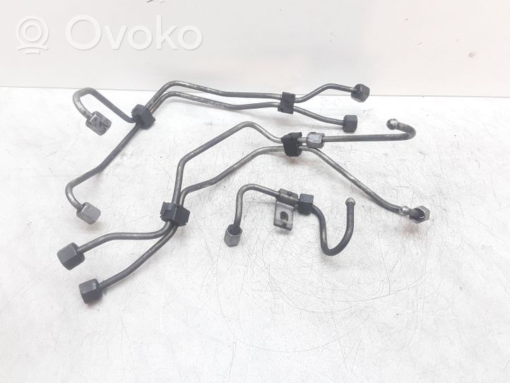 Volvo S40 Fuel injector supply line/pipe 