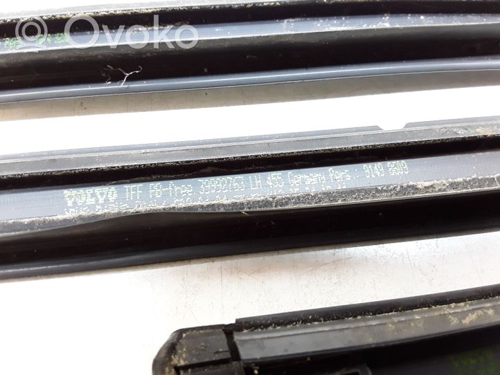 Volvo V70 Dekoratīva jumta lenta – "moldings" 39992808