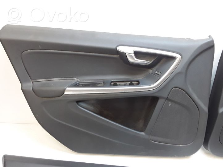 Volvo V60 Boczki / Tapicerka drzwi / Komplet 8686852