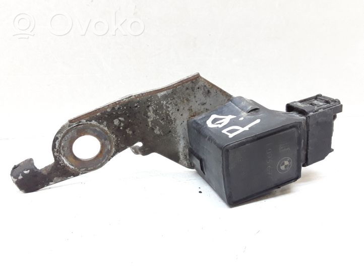 BMW 5 E39 Air suspension front height level sensor 1093697