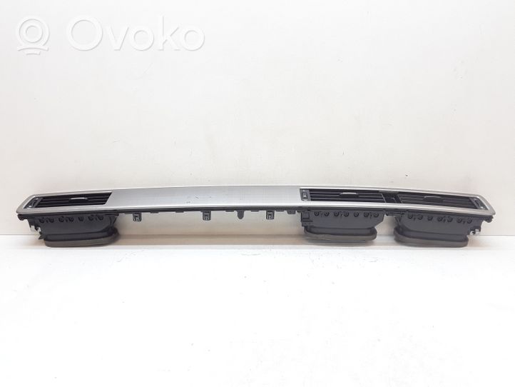 Volvo V70 Griglia di ventilazione centrale cruscotto 30715143