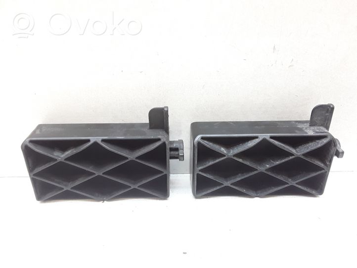 Volvo V70 Radiator support slam panel bracket 