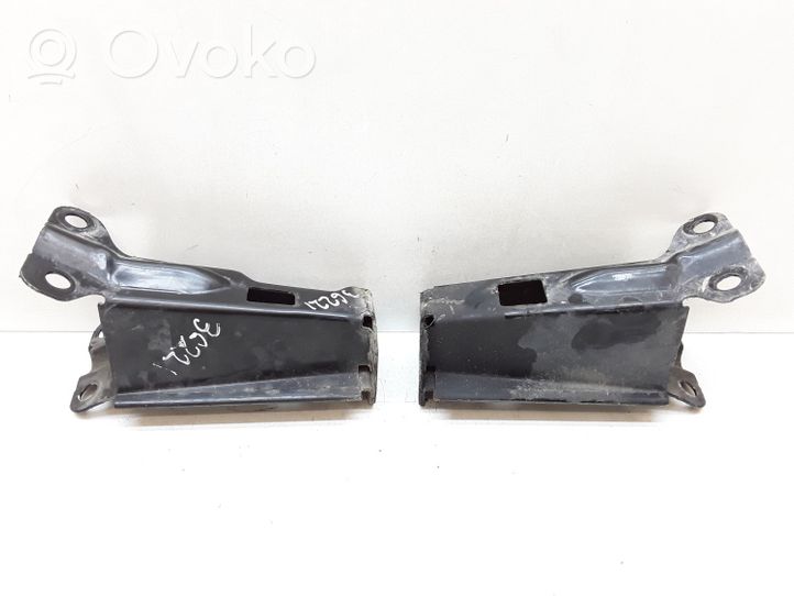 Volvo V70 Radiator support slam panel bracket 