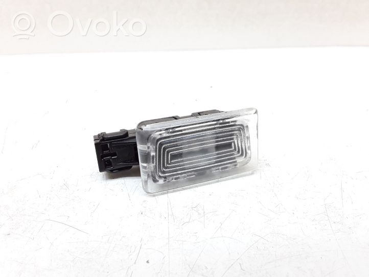 Volvo V60 Lampa oświetlenia tylnej tablicy rejestracyjnej 1286317