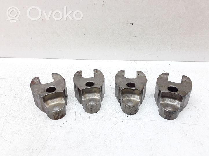 Volvo S60 Fuel Injector clamp holder 