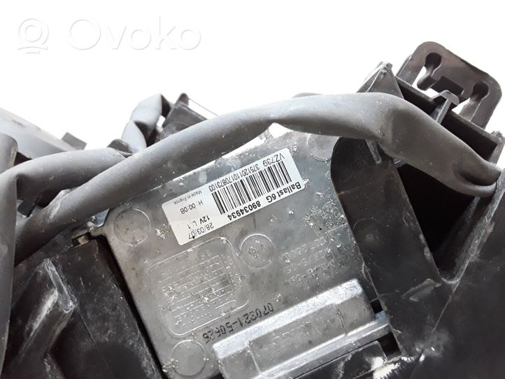 Volvo XC90 Lampa przednia 30764400