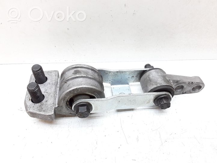 Volvo C70 Engine mount bracket 