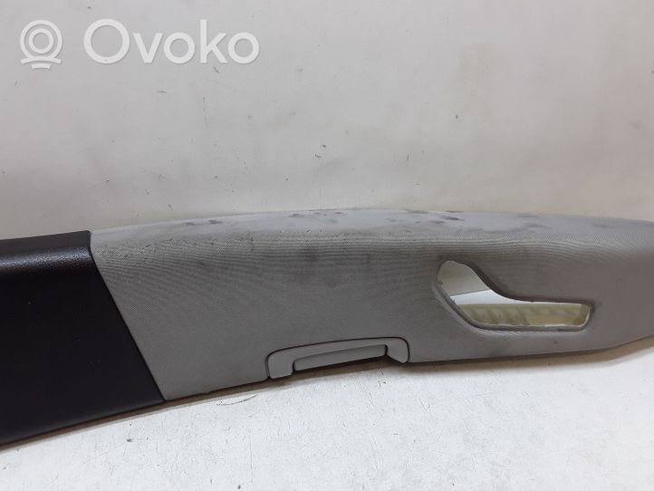 Volvo XC90 (B) pillar trim (top) 