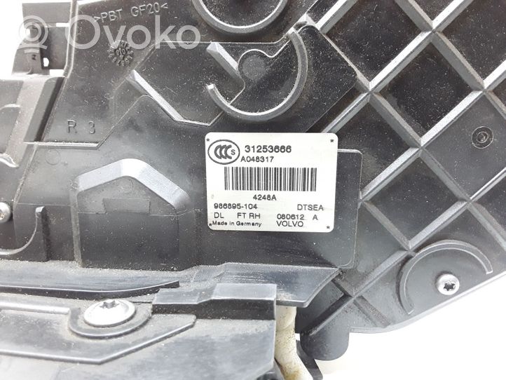 Volvo XC70 Front door lock 31253666