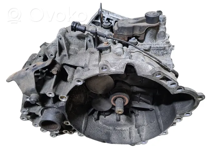 Volvo XC60 Mechaninė 6 pavarų dėžė 31280472