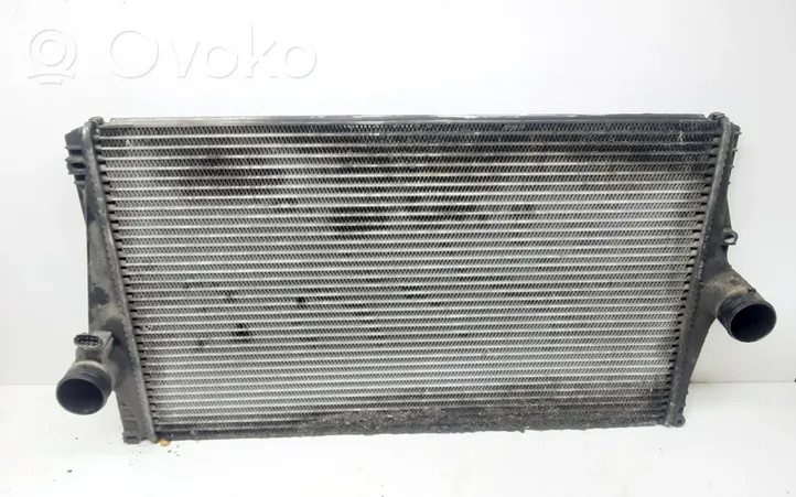 Volvo XC90 Радиатор интеркулера 8743870